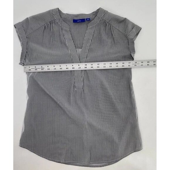 Apt. 9 Women’s Gray Pinstriped Cap Sleeve Blouse Size XS, Nautical, Lightweight - Picture 8 of 8